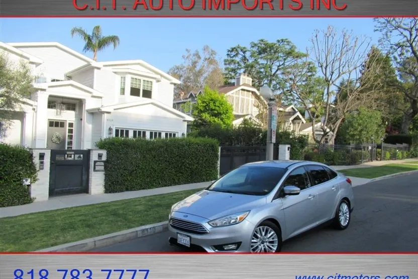 2015 Ford Focus Titanium photo 1