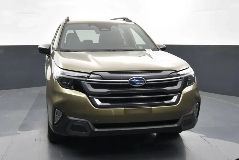 2025 Subaru Forester Limited photo 1