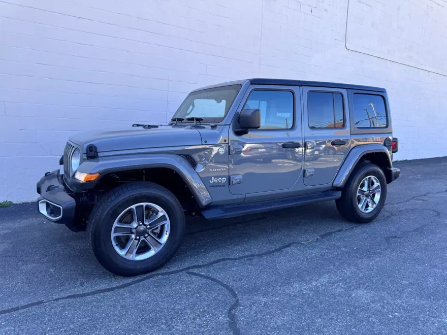 2021 Jeep Wrangler Unlimited Sahara photo 1
