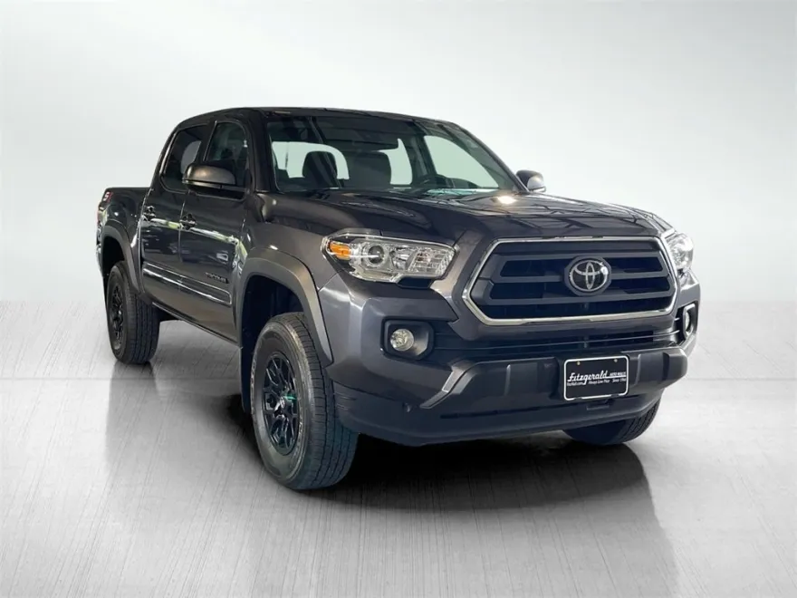 2023 Toyota Tacoma SR5 V6 photo 1