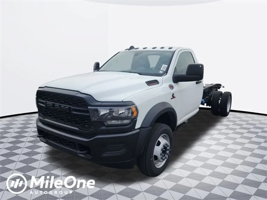 2024 Ram 5500 Tradesman SLT photo 1