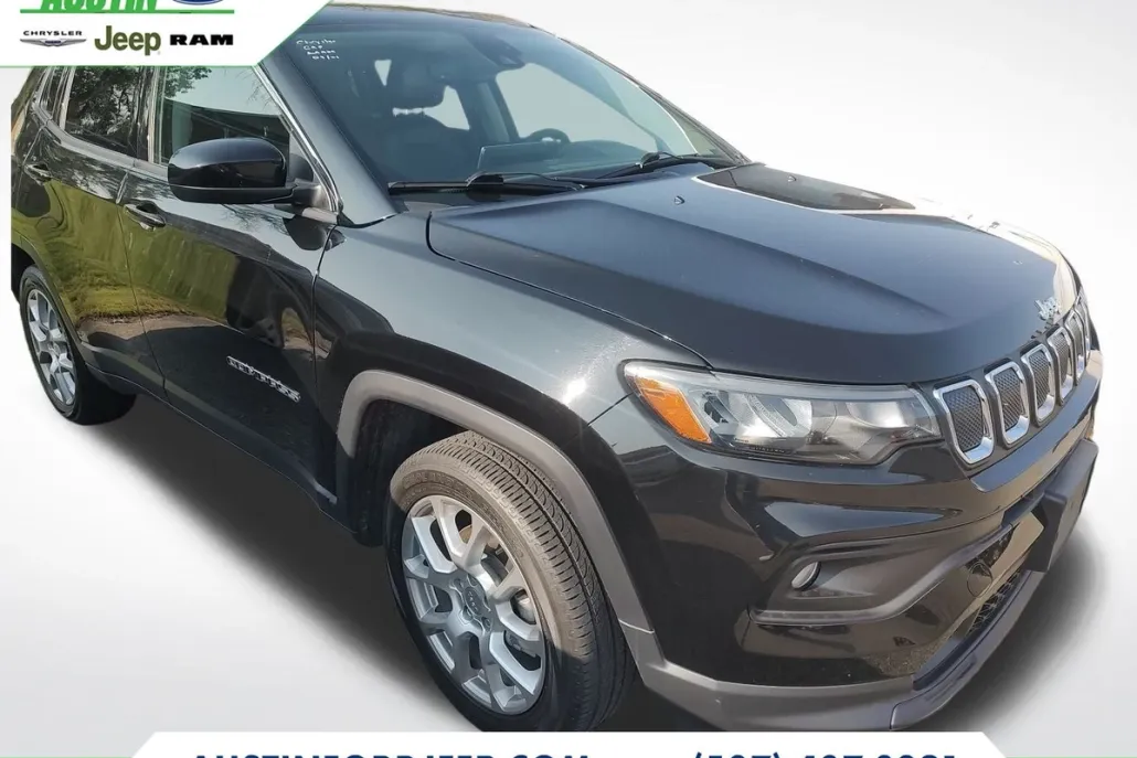 2022 Jeep Compass Latitude Lux photo 1