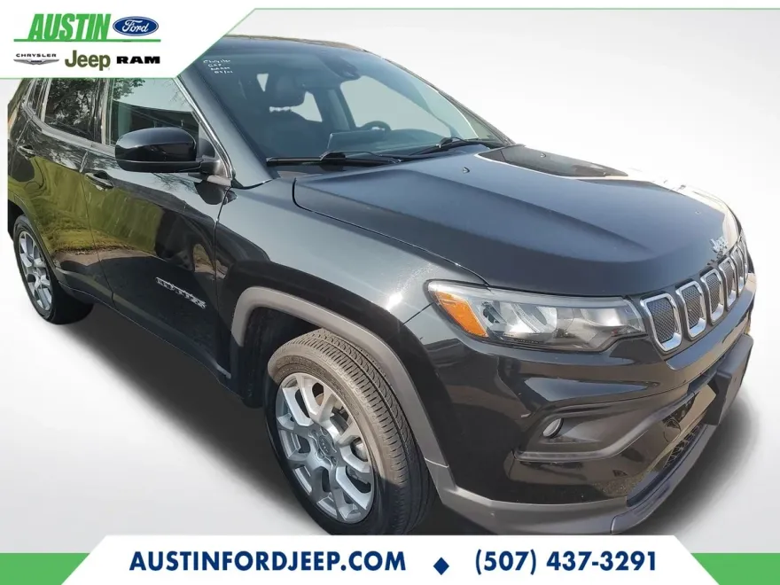 2022 Jeep Compass Latitude Lux photo 1