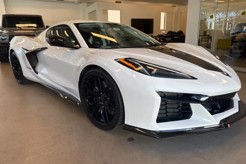 2023 Chevrolet Corvette Z06 3LZ photo 1