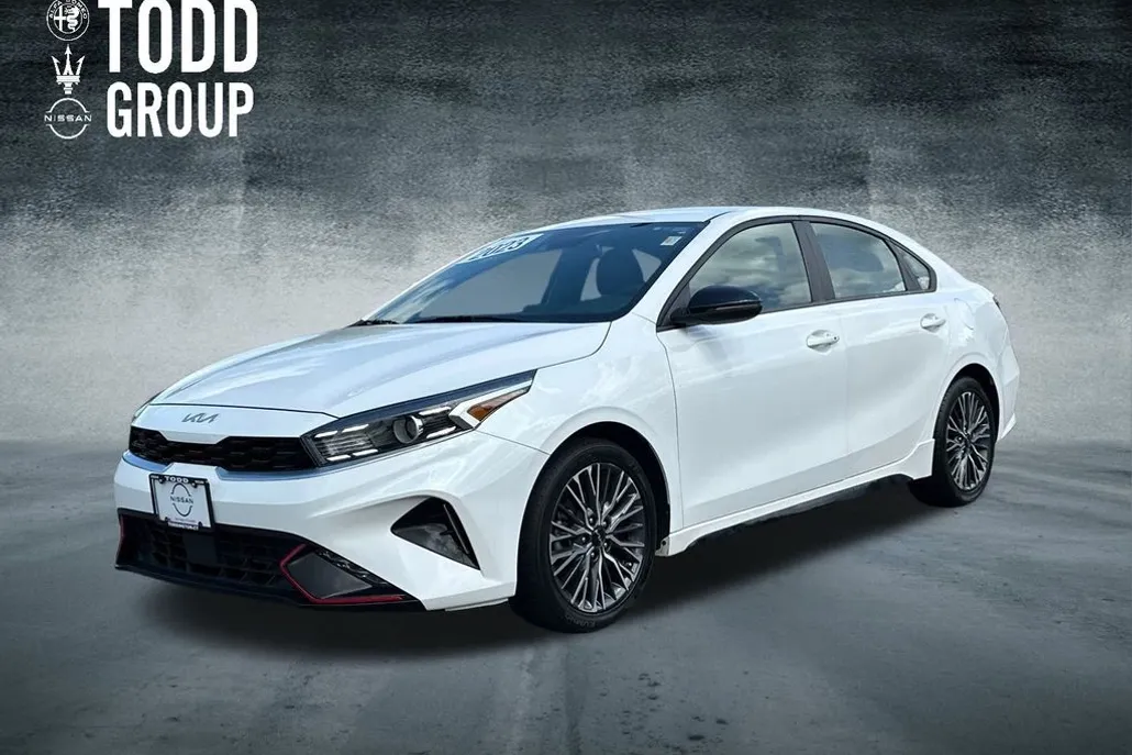 2023 Kia Forte GT-Line photo 1