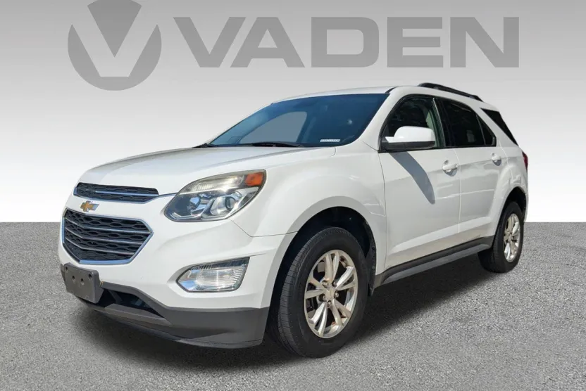 2017 Chevrolet Equinox LT photo 1