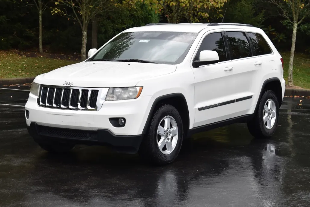 2011 Jeep Grand Cherokee Laredo photo 1