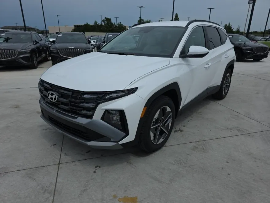 2025 Hyundai Tucson SEL photo 1