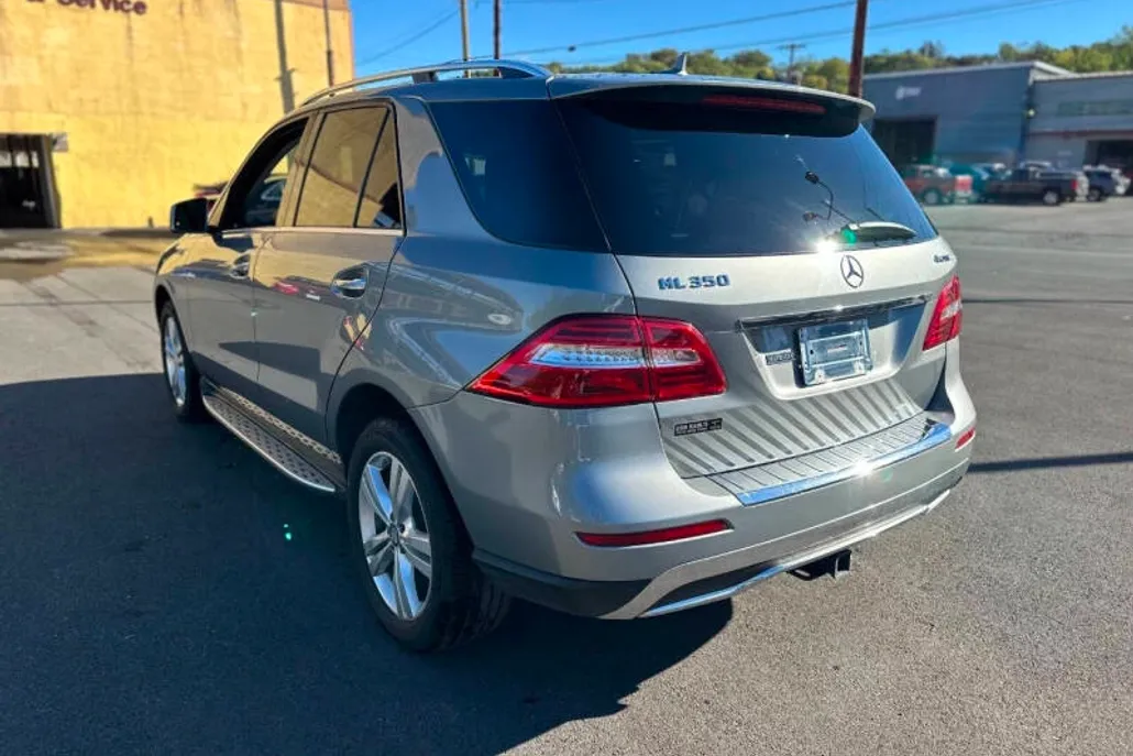 2015 Mercedes Benz ML 350 4MATIC photo 1