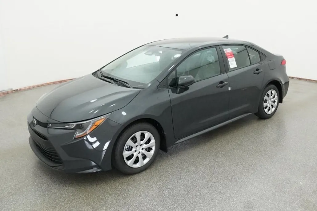 2026 Toyota Corolla LE photo 1