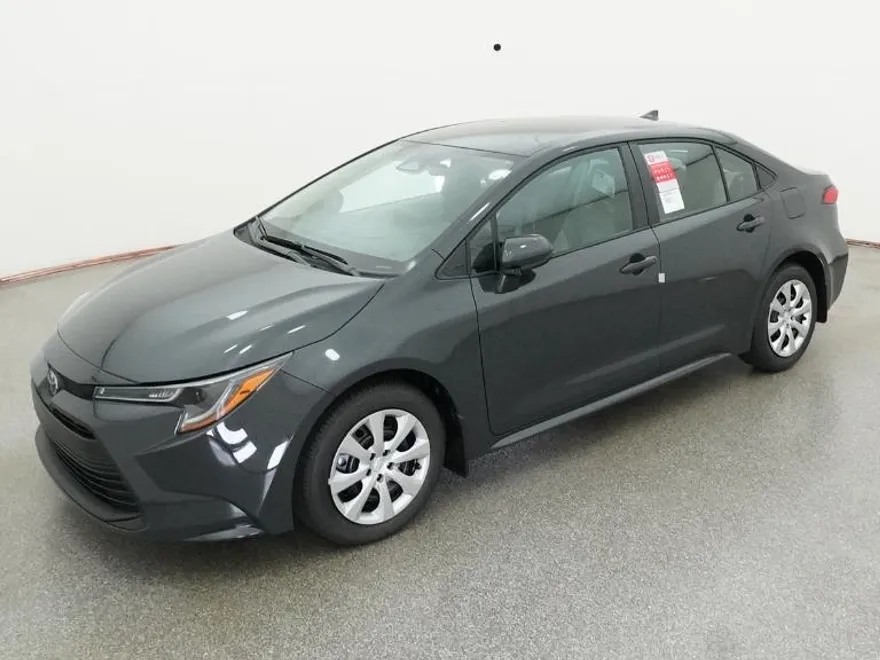 2026 Toyota Corolla LE photo 1