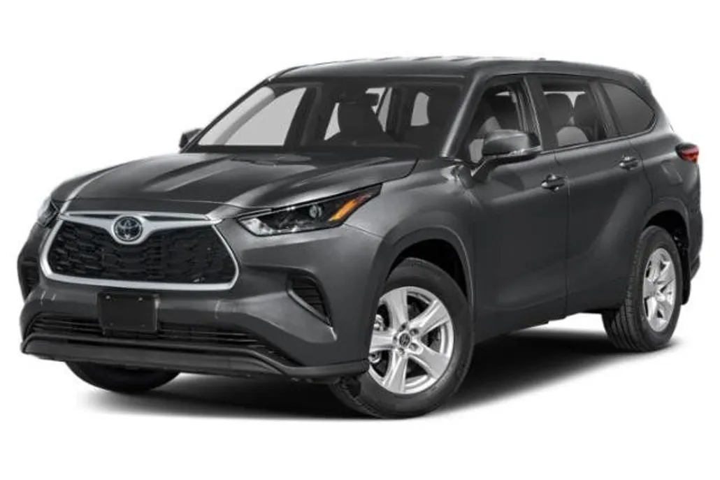 2023 Toyota Highlander LE photo 1