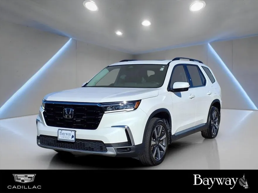 2024 Honda Pilot Touring photo 1