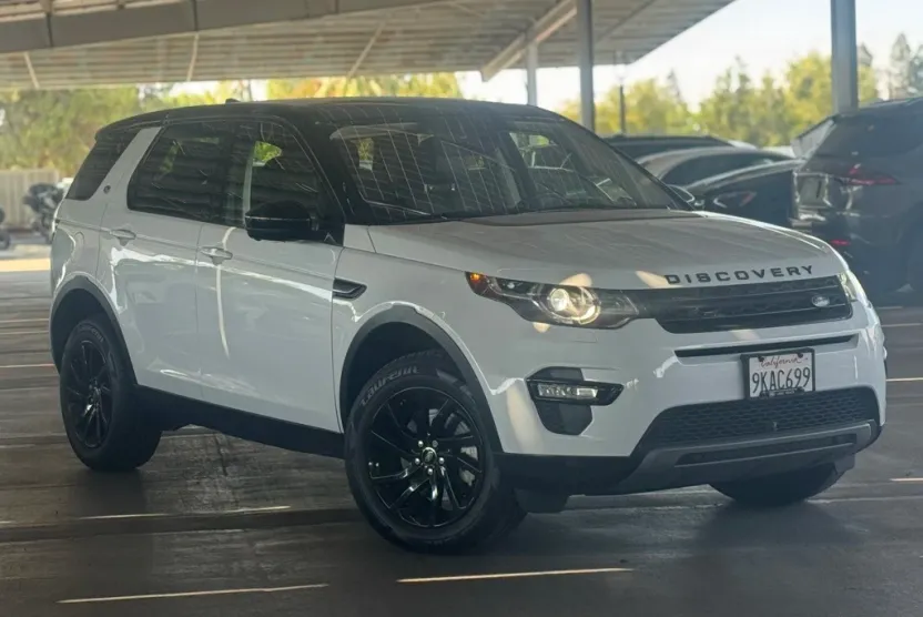 2018 Land Rover Discovery Sport HSE photo 1