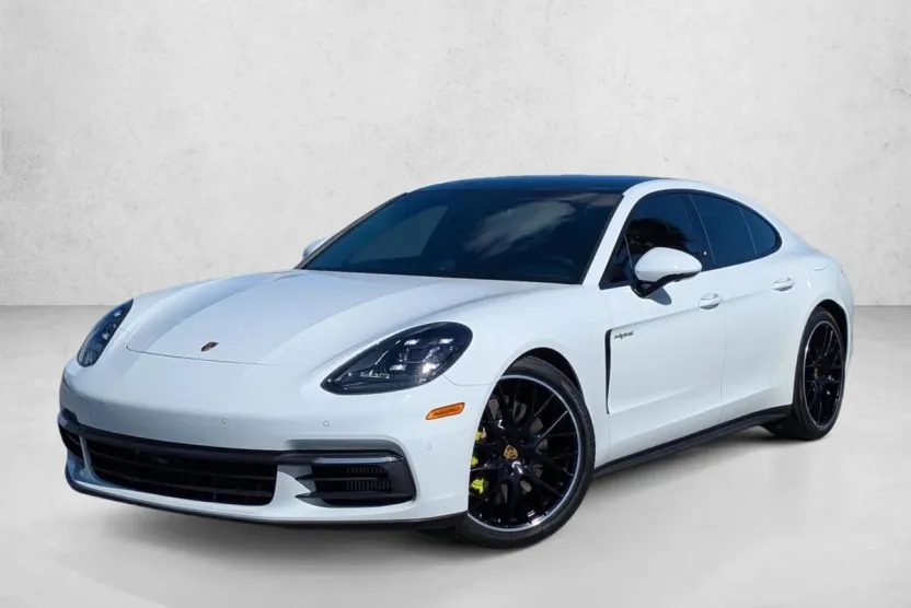 2018 Porsche Panamera E-Hybrid 4 photo 1