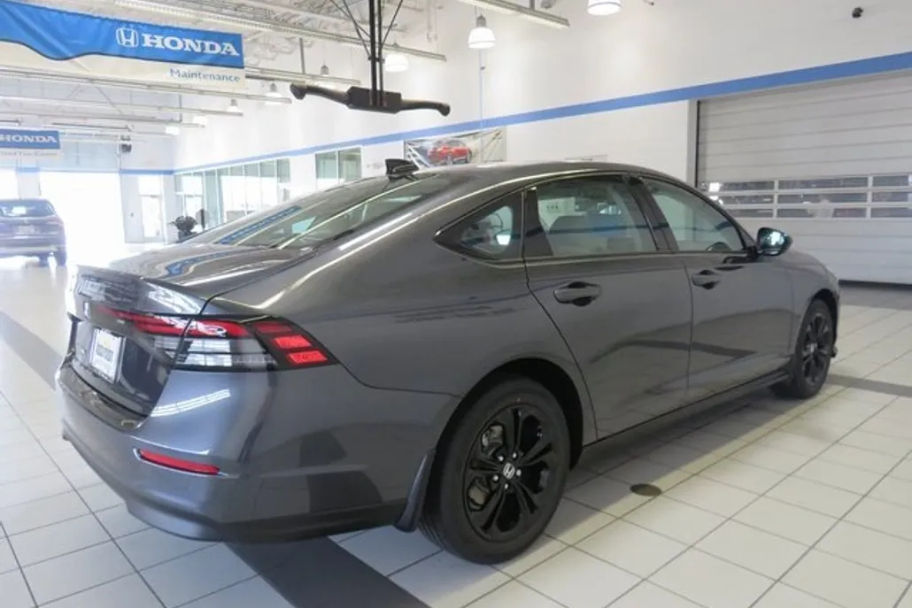 2025 Honda Accord SE photo 1