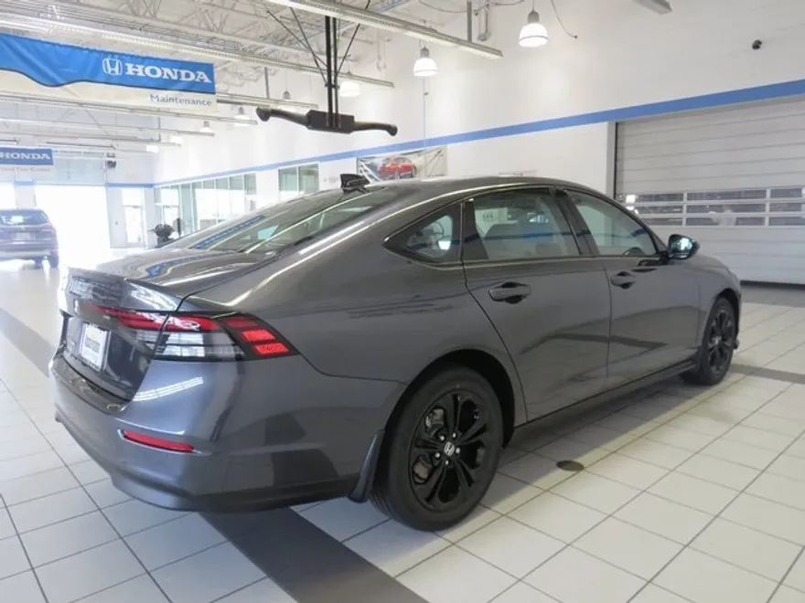 2025 Honda Accord SE photo 1