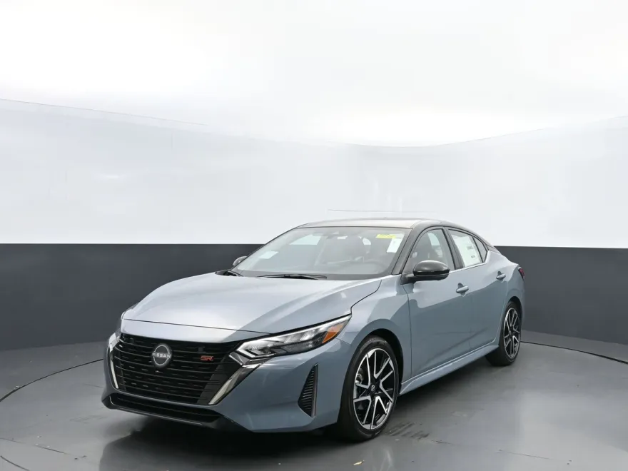 2025 Nissan Sentra SR photo 1