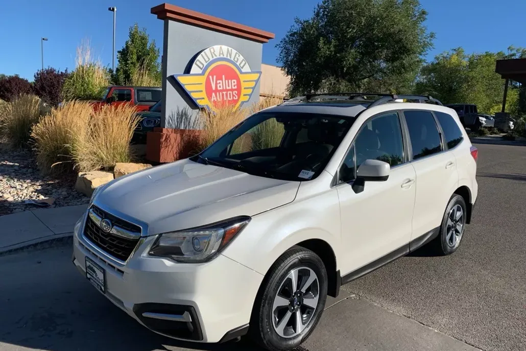 2017 Subaru Forester 2.5i Limited photo 1
