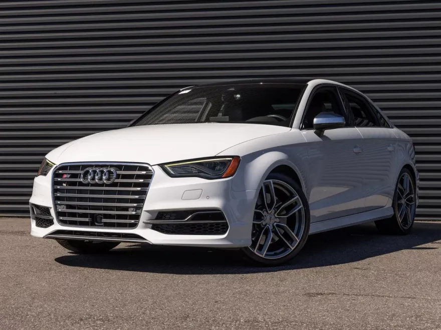2015 Audi S3 Prestige photo 1