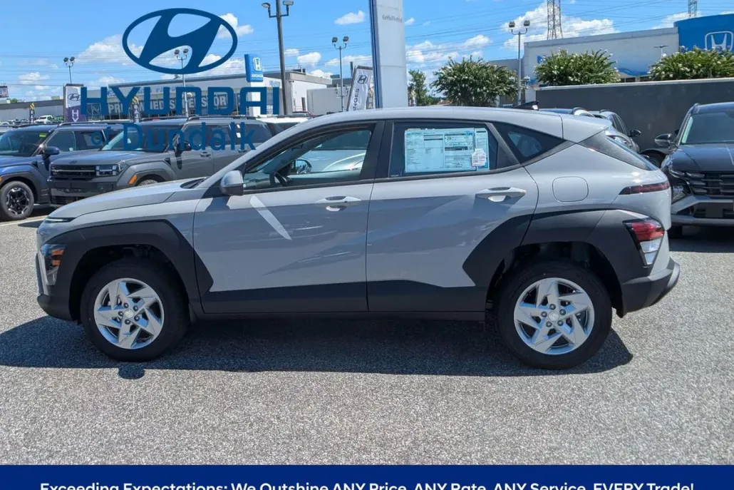 2026 Hyundai Kona SE photo 1