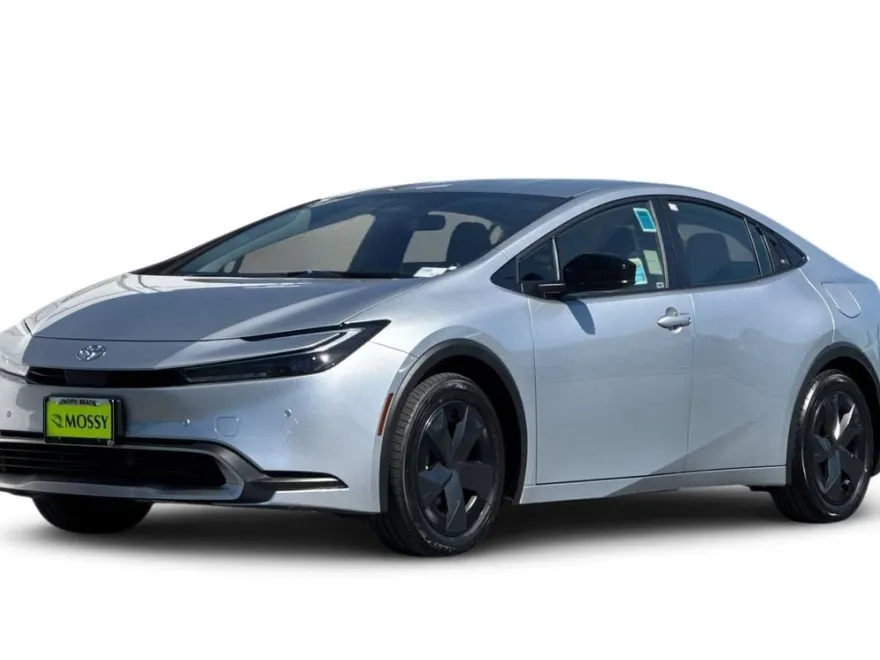 2026 Toyota Prius Plug-in SE photo 1
