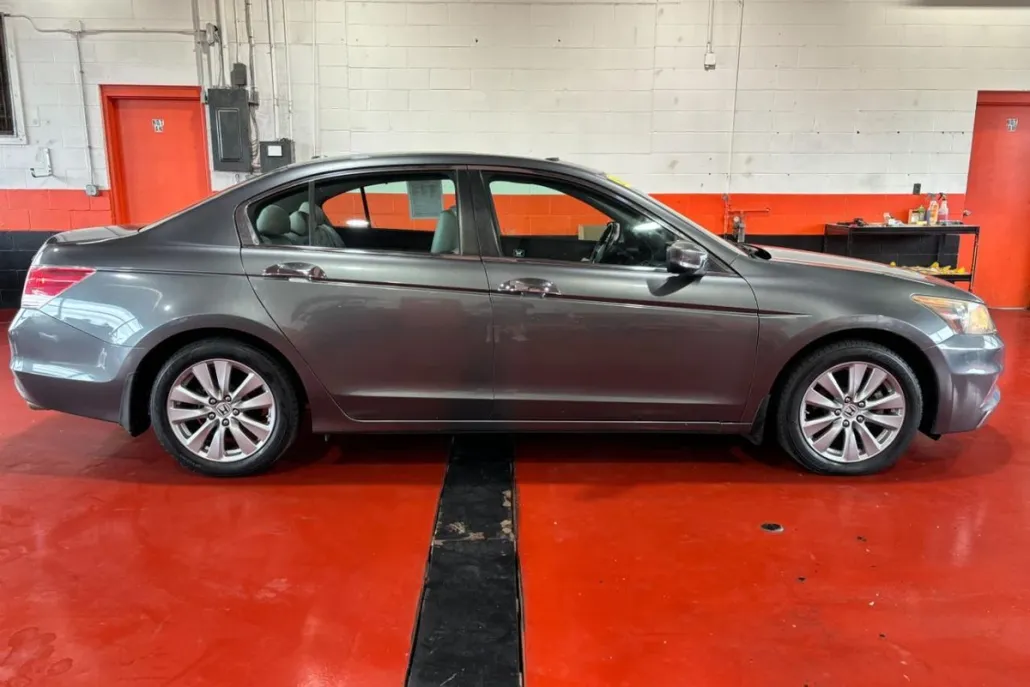 2011 Honda Accord EX-L photo 1
