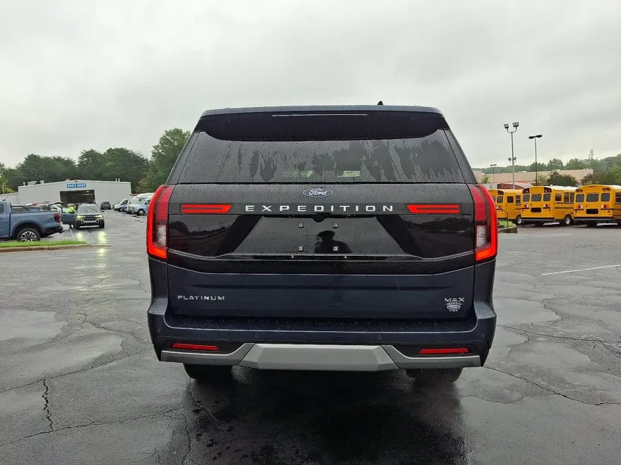 2025 Ford Expedition MAX Platinum photo 1