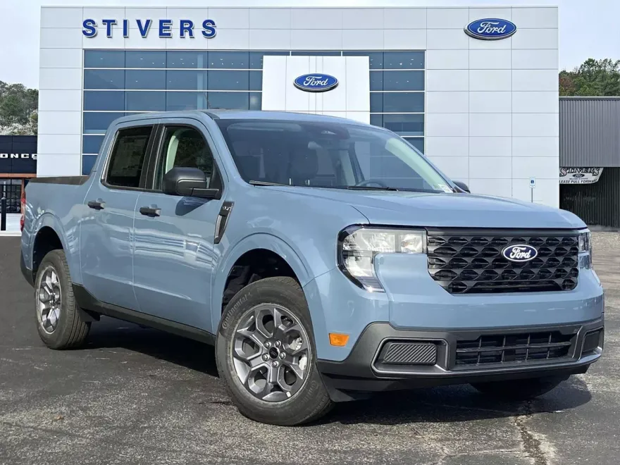 2025 Ford Maverick XLT photo 1