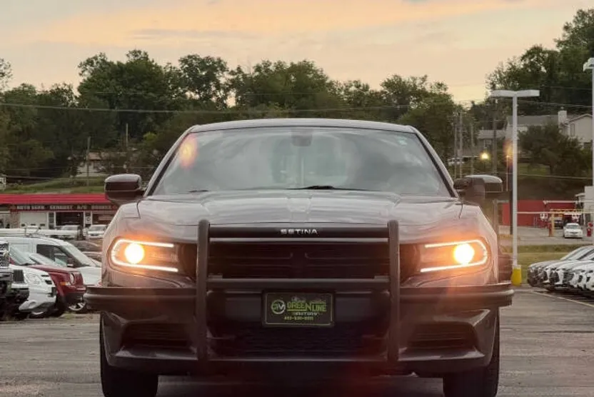 2021 Dodge Charger photo 1