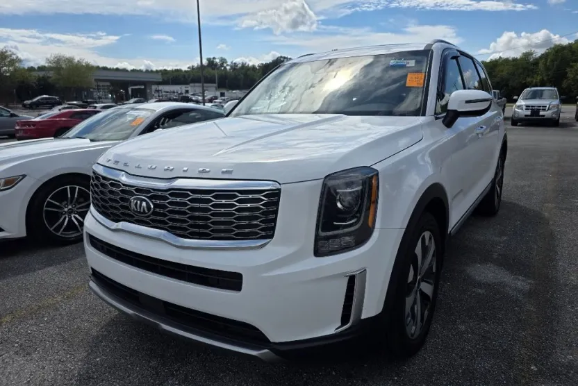 2021 Kia Telluride S photo 1
