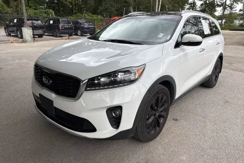 2020 Kia Sorento EX photo 1