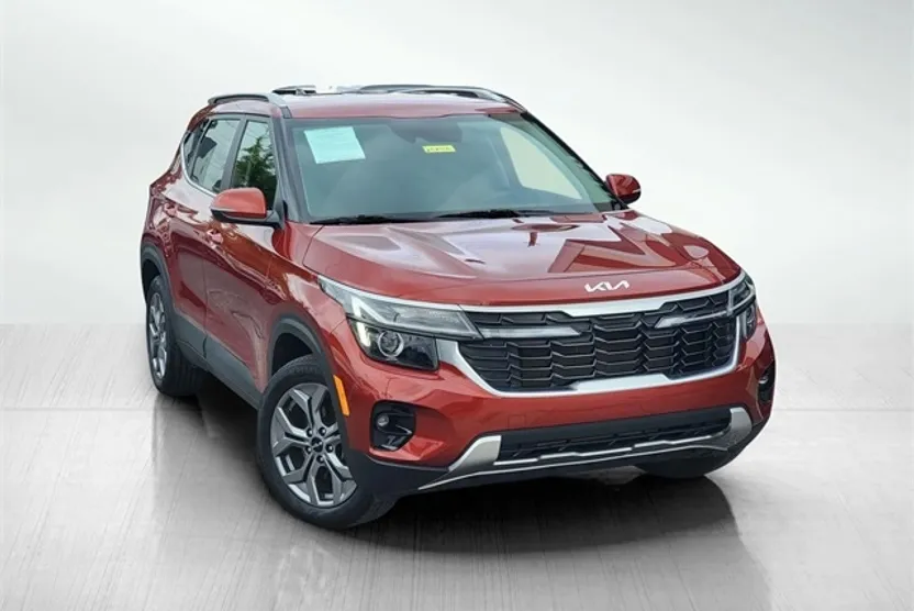 2024 Kia Seltos S X-Line photo 1