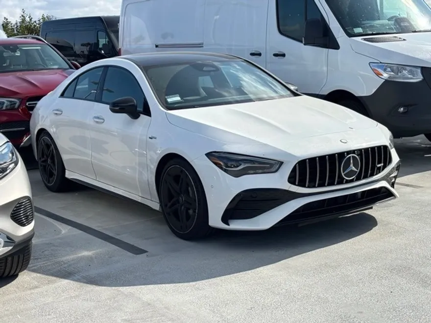 2025 Mercedes Benz CLA 35 AMG 4MATIC photo 1