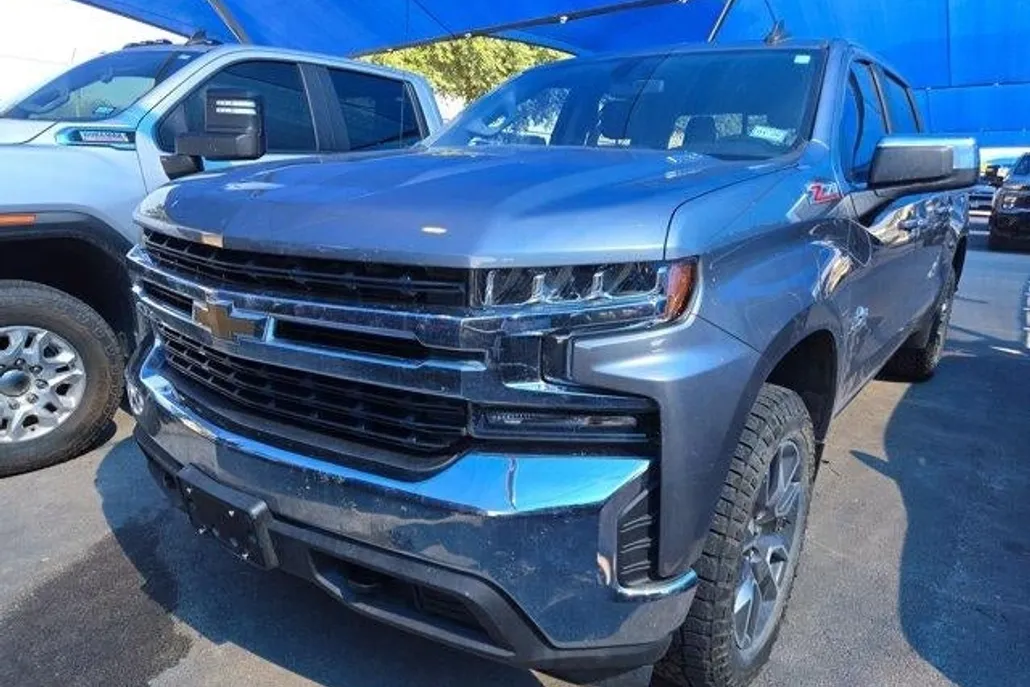 2021 Chevrolet Silverado 1500 LT photo 1