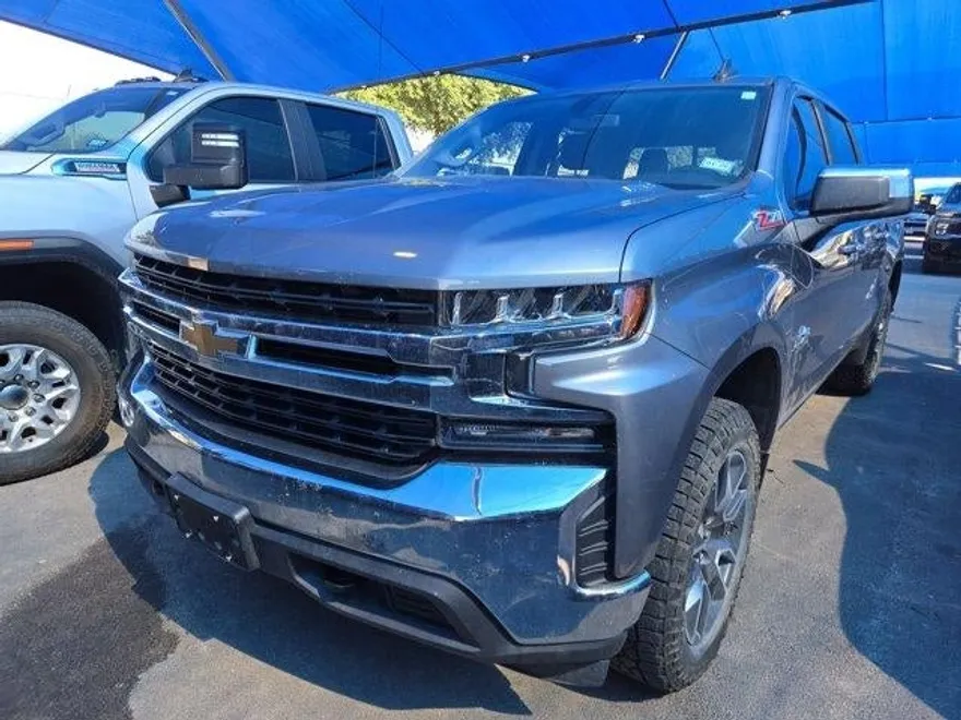 2021 Chevrolet Silverado 1500 LT photo 1