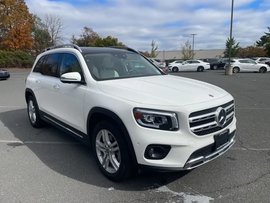 2023 Mercedes Benz GLB 250 4MATIC photo 1