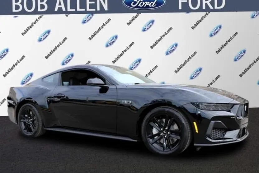 2025 Ford Mustang GT photo 1