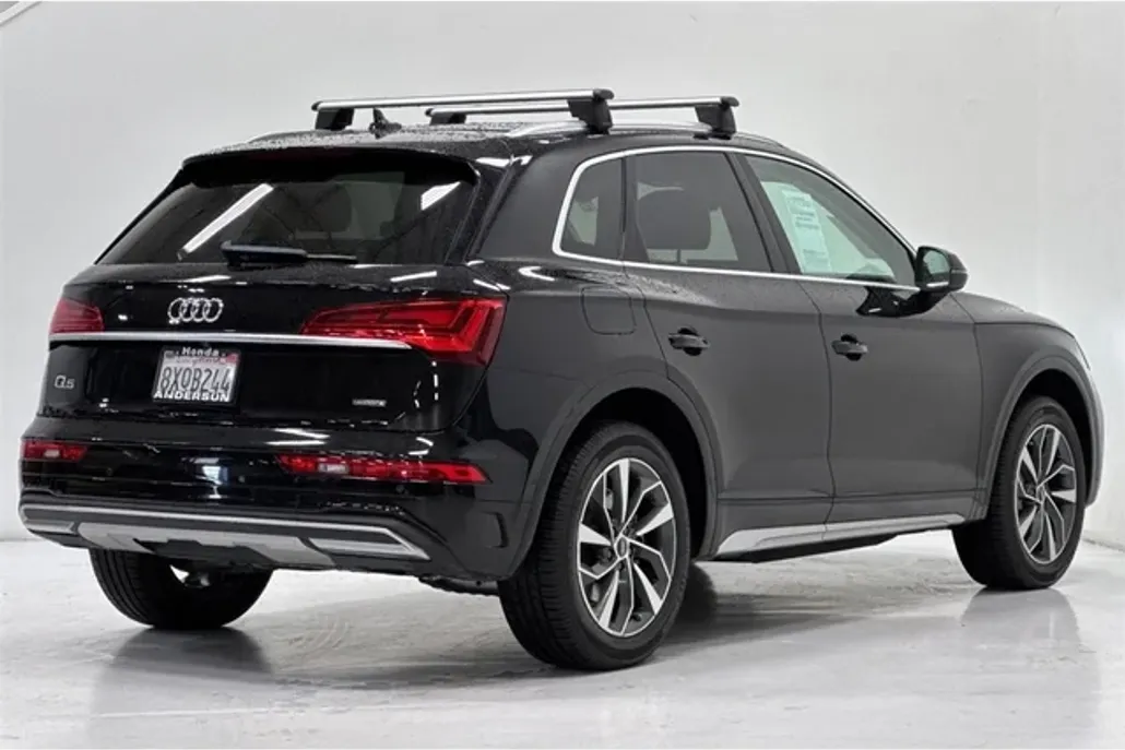 2021 Audi Q5 45 Premium photo 1