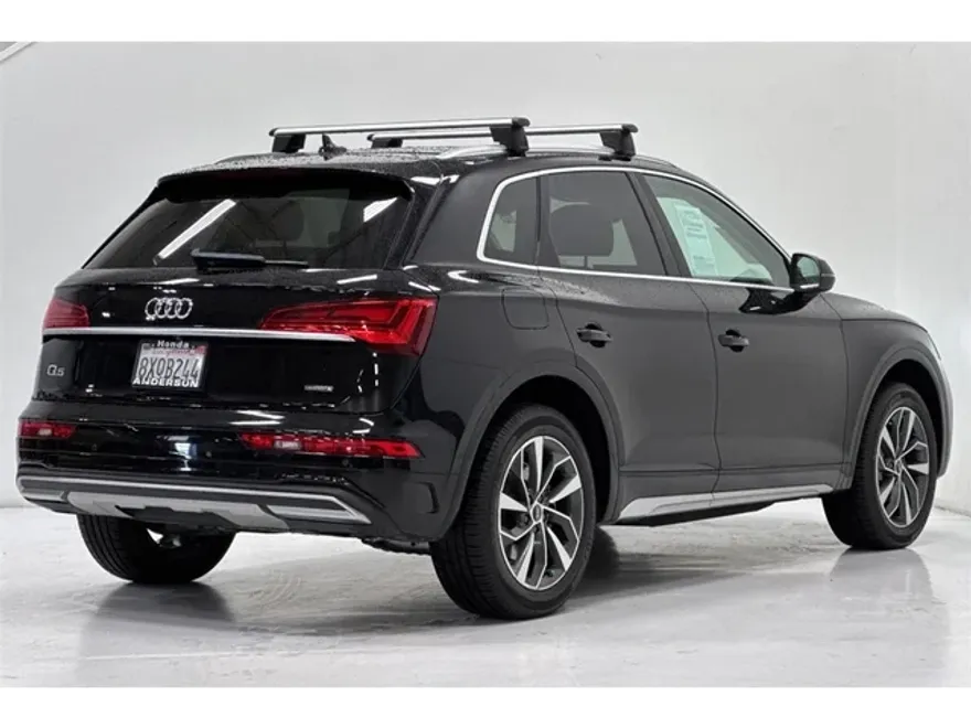 2021 Audi Q5 45 Premium photo 1
