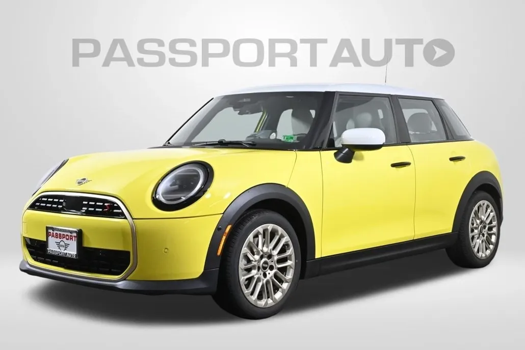 2025 Mini Cooper 4 Door Hardtop S photo 1