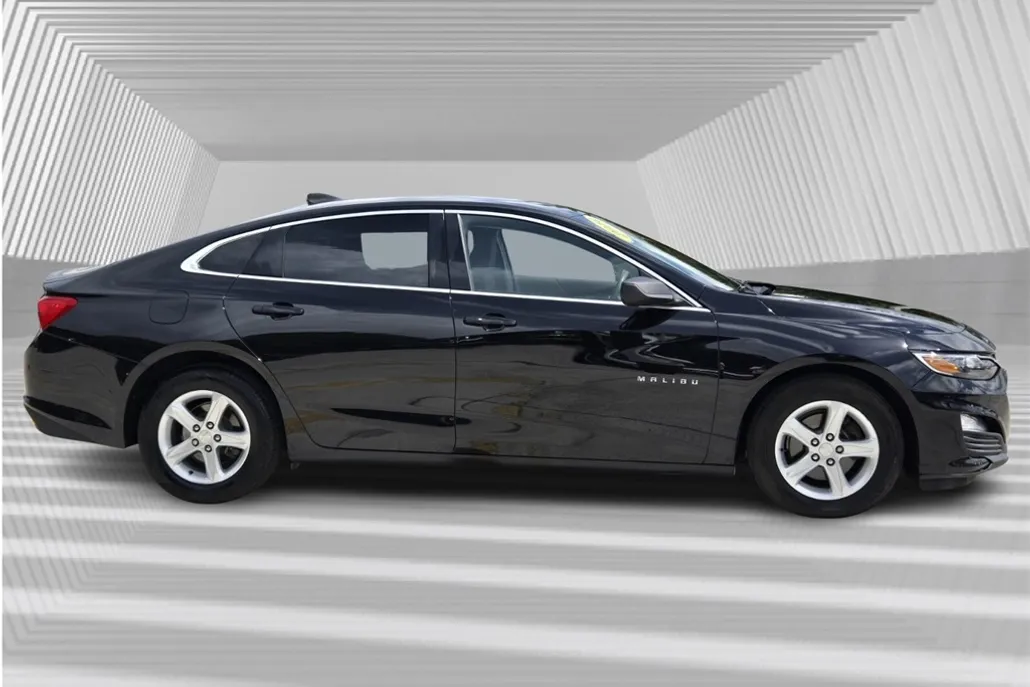 2019 Chevrolet Malibu photo 1