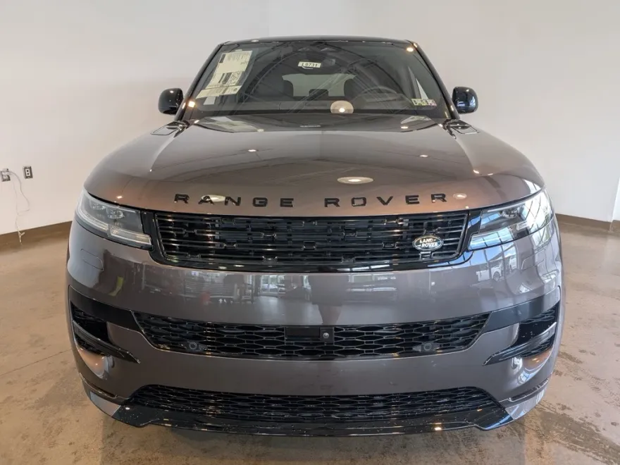 2025 Land Rover Range Rover Sport SE photo 1