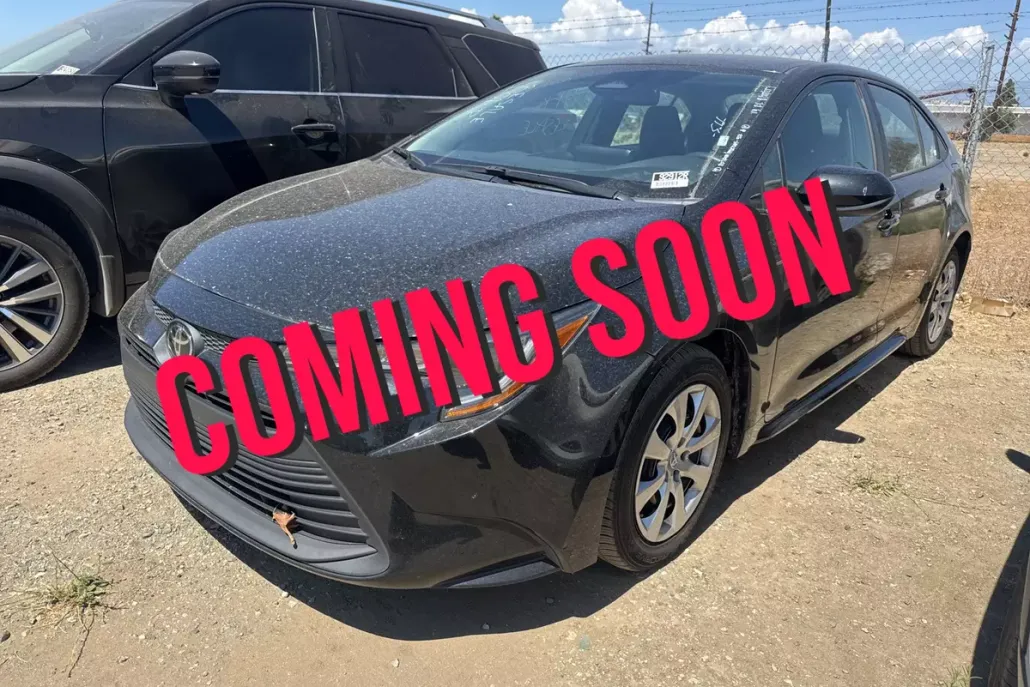 2023 Toyota Corolla LE photo 1