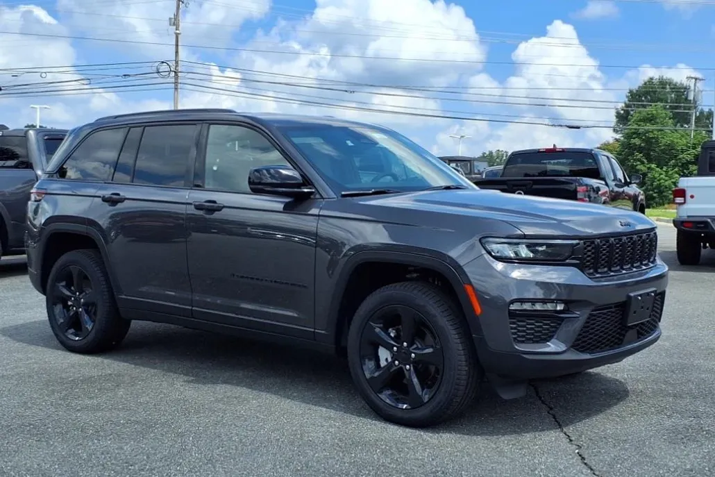 2025 Jeep Grand Cherokee Limited photo 1