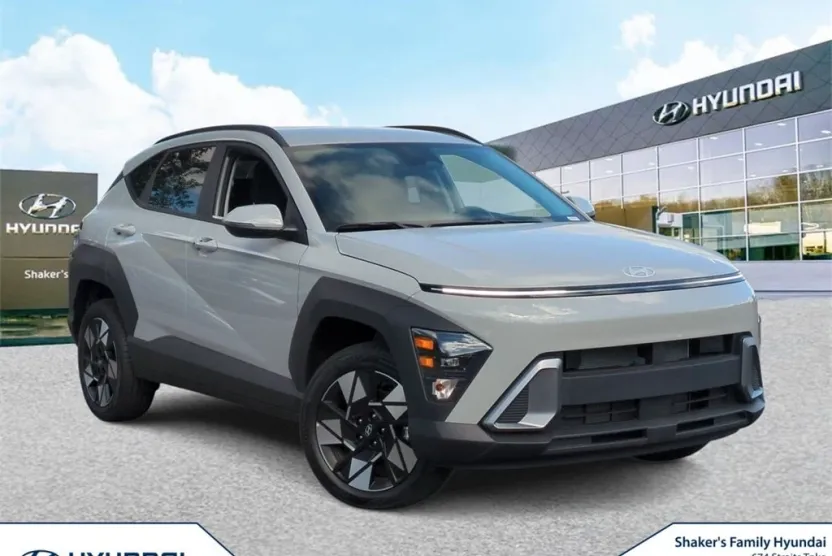 2025 Hyundai Kona SEL photo 1
