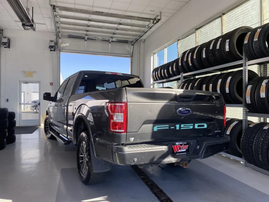 2019 Ford F-150 XLT photo 1