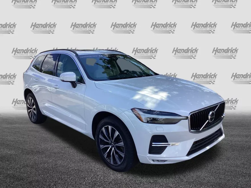 2023 Volvo XC60 Core photo 1