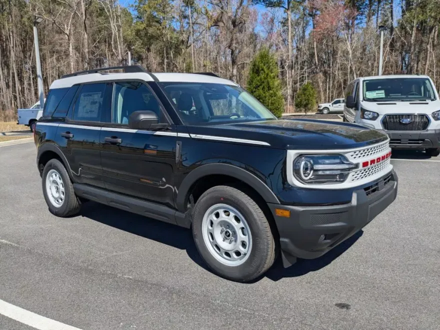 2025 Ford Bronco Sport Heritage photo 1