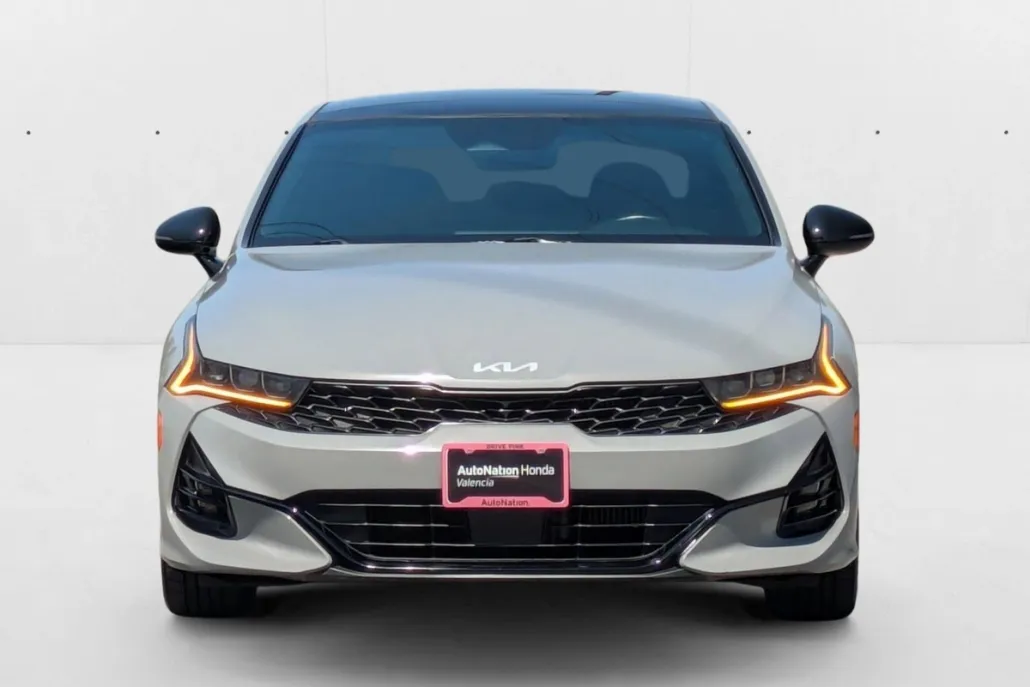 2022 Kia K5 GT-Line photo 1